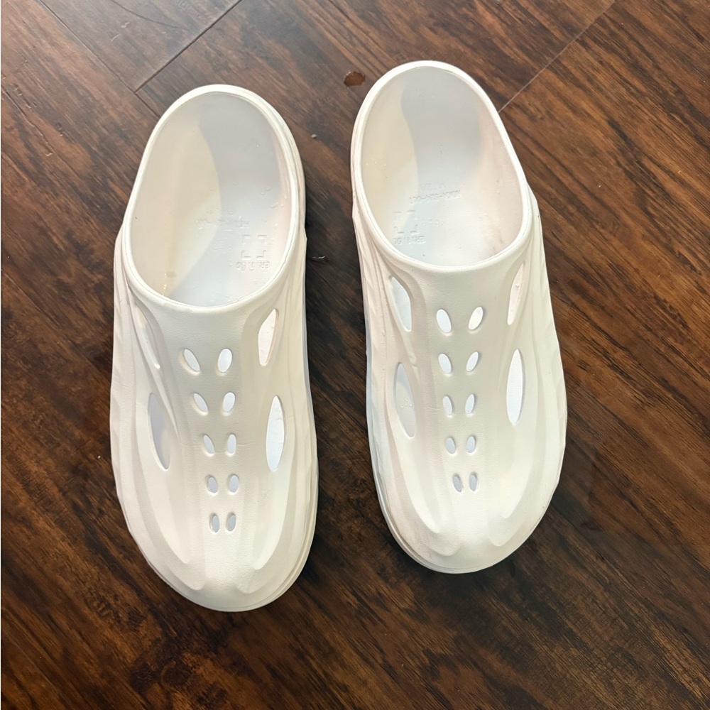 Chic White Slip-On Clogs